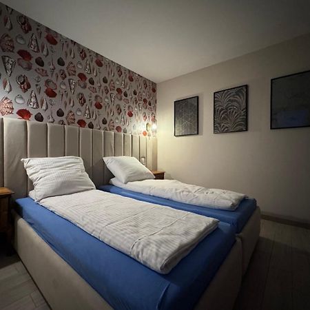 Little White Frog Apartment Szczecin Bagian luar foto